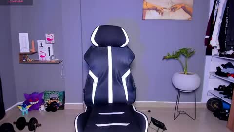 JordanRossie online show from April 14, 10:57 pm