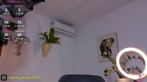 Jordan Smith online show from October 17, 8:35 pm