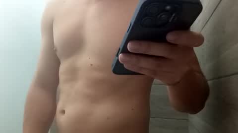 jorgelatino1919 online show from February 22, 3:03 pm