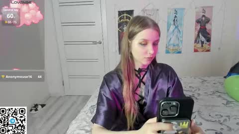 Mila online show from September 20, 8:01 pm