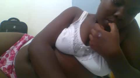 jos_lynn online show from November 20, 6:34 am