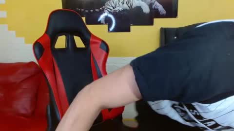 jose_sexycumm online show from September 11, 10:11 pm