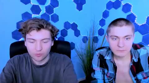 joseph_bear_ online show from March 4, 9:50 am