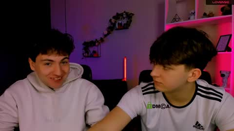 joseph_bear_ online show from March 18, 9:48 am