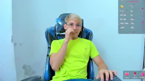 JOSEPH BROWN online show from December 22, 12:38 pm