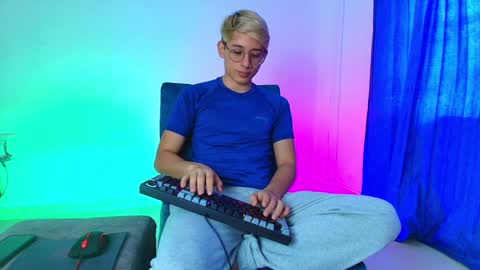 JOSEPH BROWN online show from January 16, 8:36 pm