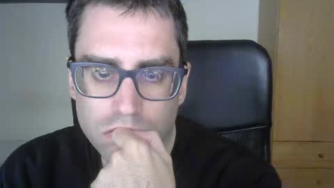 Jose online show from March 31, 10:59 am