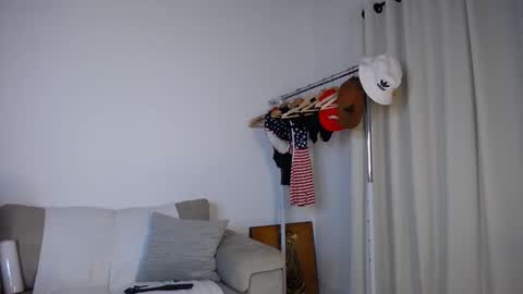 josezaens_ online show from November 1, 9:30 am