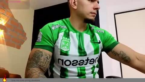 josh_miller01 online show from July 12, 2:31 pm