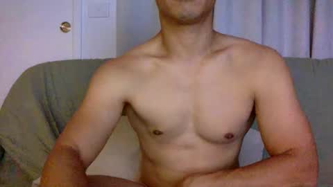 joshasian0713 online show from May 31, 11:09 am