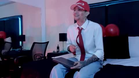 JoshBeech online show from February 14, 1:03 pm