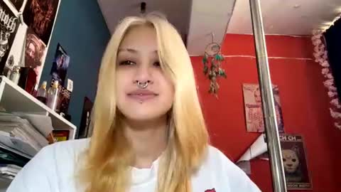 Kimie is here  online show from July 5, 3:53 am