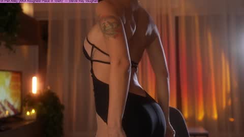 Jennifer Diaz online show from October 24, 7:03 pm