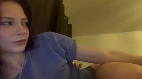 Xoxojilly online show from January 9, 8:31 am