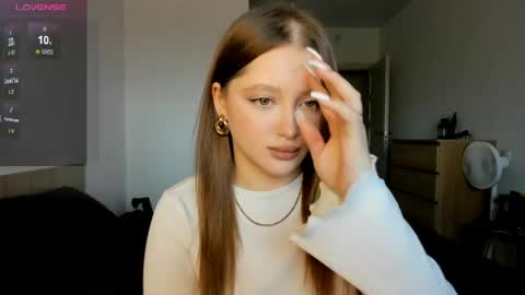 Julia and Julia online show from April 16, 9:09 am