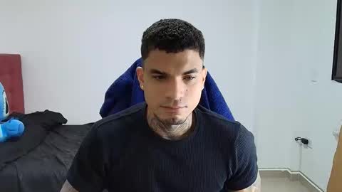 juan_gomez_1 online show from December 22, 2:18 am