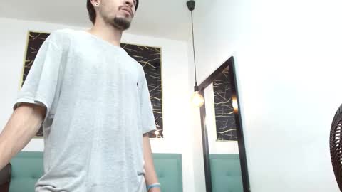 JUAN JOSE online show from January 18, 4:10 am