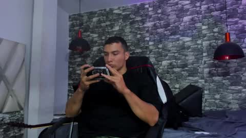 juan_jsmith online show from February 25, 7:06 pm