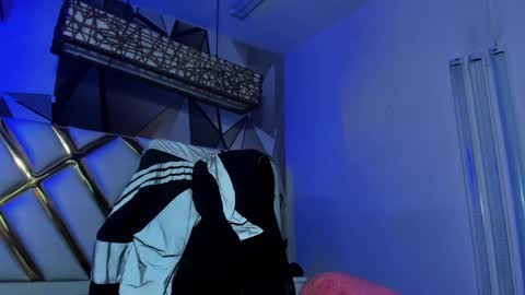 JUAN SMITH online show from January 4, 5:26 pm