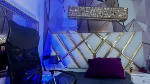 JUAN SMITH online show from January 18, 10:06 pm