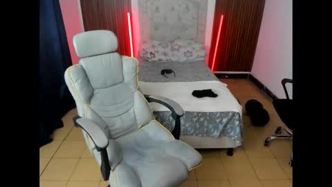 Juan Mhata online show from February 25, 1:42 am