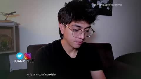 . online show from October 4, 5:22 pm