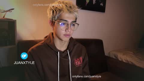 . online show from March 19, 8:14 pm