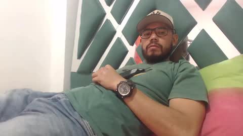 Snapshot of juanfe_style chatting on September 20, 8:23 pm juanfe_style online show from September 20, 8:23 pm