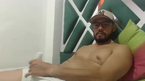 Snapshot of juanfe_style chatting on September 22, 9:30 pm juanfe_style online show from September 22, 9:30 pm