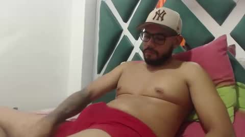 Snapshot of juanfe_style chatting on September 18, 2:37 am juanfe_style online show from September 18, 2:37 am