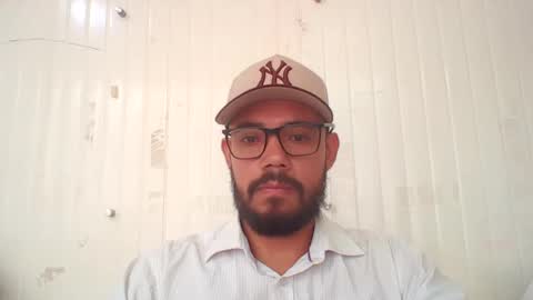 Snapshot of juanfe_style chatting on September 30, 3:22 pm juanfe_style online show from September 30, 3:22 pm