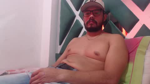 Snapshot of juanfe_style chatting on September 11, 5:47 pm juanfe_style online show from September 11, 5:47 pm