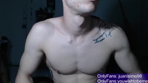 Snapshot of juanisimo_ chatting on February 22, 11:24 pm JUANISIMO  online show from February 22, 11:24 pm