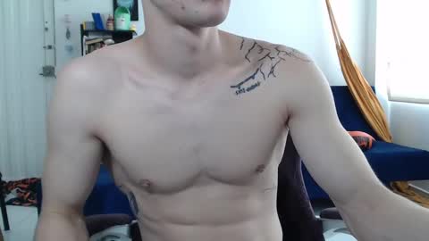 Snapshot of juanisimo_ chatting on February 21, 4:37 pm JUANISIMO  online show from February 21, 4:37 pm