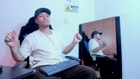 JUAN  online show from September 23, 7:42 pm