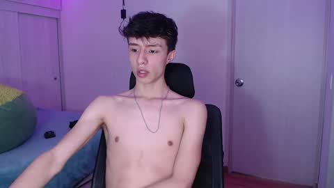 juanmres online show from April 8, 8:45 pm