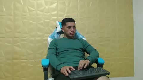 Snapshot of juanperez1999777 chatting on September 16, 6:44 pm juanperez1999777 online show from September 16, 6:44 pm