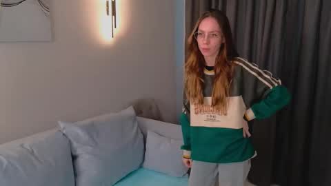 Emma online show from December 3, 7:53 am