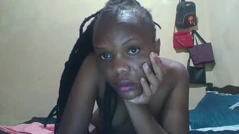 juice_petite3 online show from February 14, 10:14 pm