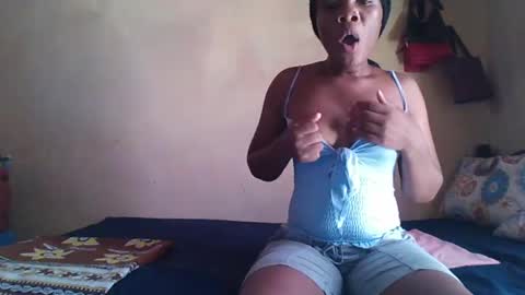 juice_petite3 online show from February 26, 9:33 am