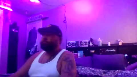 Juiceepawwg420 online show from June 8, 1:34 pm