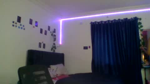 Emily online show from January 13, 9:50 am