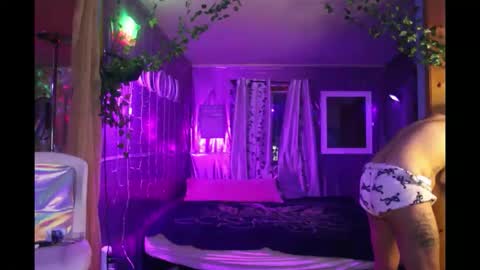 juicyjayxxx69 online show from November 8, 3:53 am