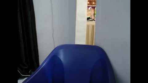 juicyxpink online show from September 14, 9:33 am