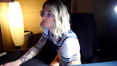 Julia online show from December 16, 6:14 pm