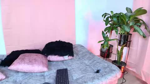 Jules and Gia online show from September 30, 10:04 am