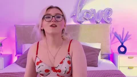 Jules Nightt online show from June 5, 9:53 pm