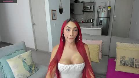 julessy online show from September 13, 3:25 pm