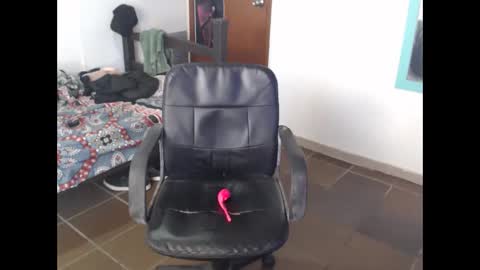 Julfigo online show from May 30, 7:12 pm