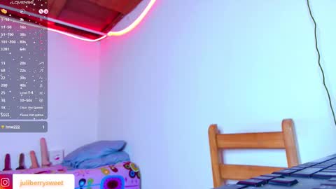 Juliana online show from February 8, 4:16 am